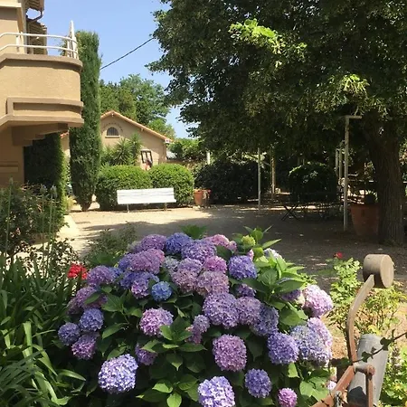 Σπίτι διακοπών La Glycine, Dans Un Ecrin De Verdure Pres De La *
